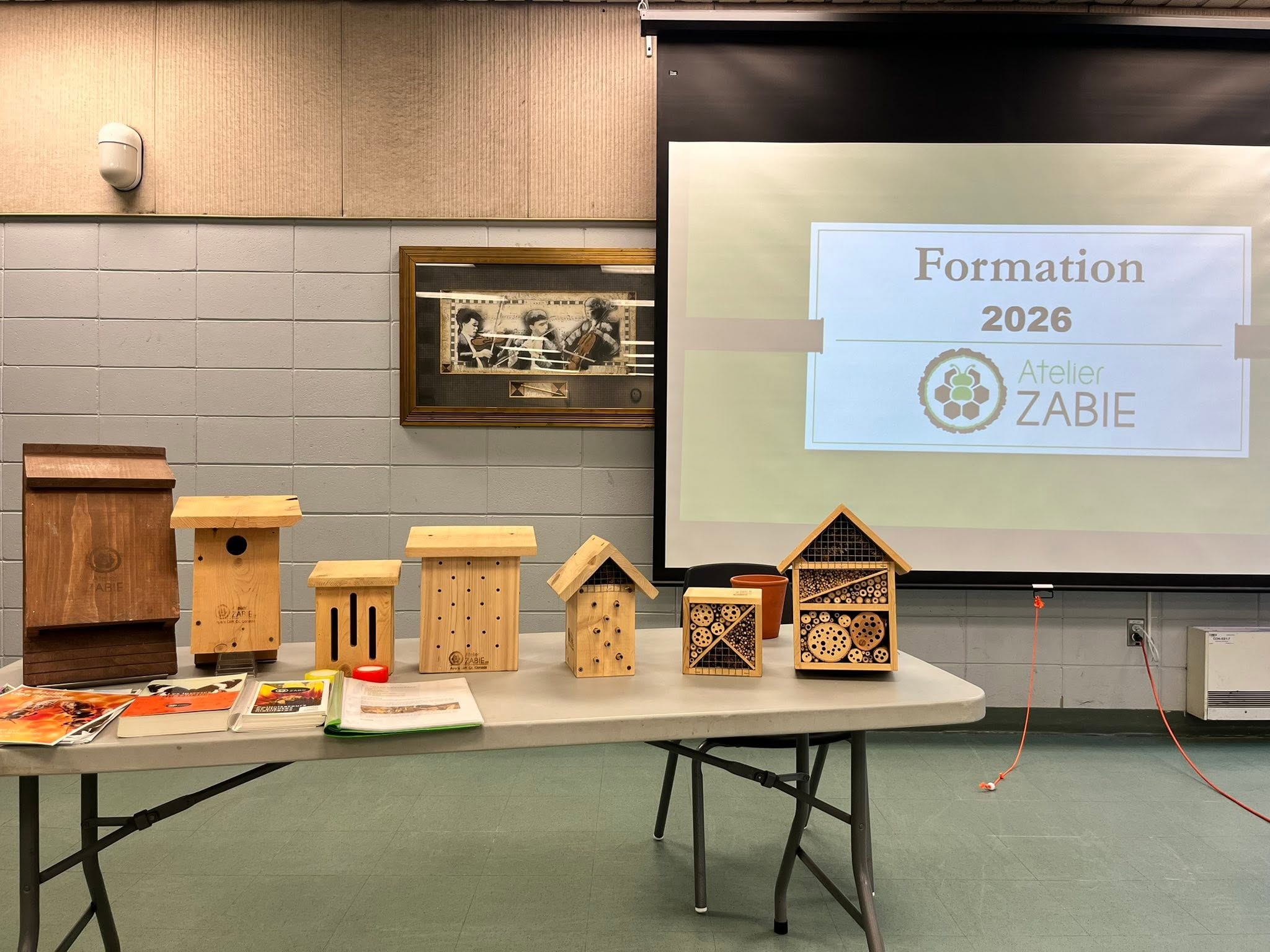 Atelier Zabie offre une formation sur les hôtels à insecte dans le cadre du Quartier laboratoire de Beauport.
